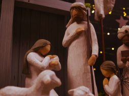 Nativity-Scene-by-Dan-Kiefer-Unsplash.jpg
